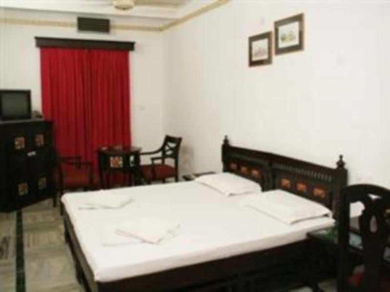 Sakura Hotel Agra (Uttar Pradesh)